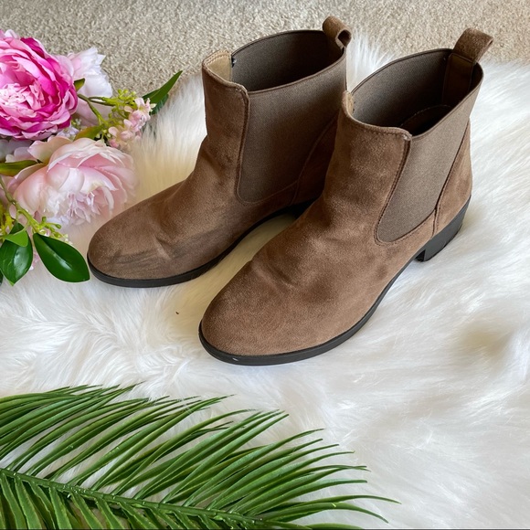 Slip On Brown Boots - Picture 9 of 9